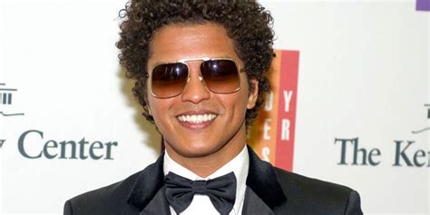Bruno Mars Bio, Age, Height, Weight, Early Life, Career.